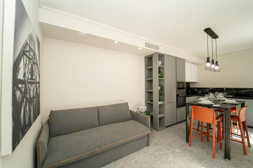 Apt 2 Min From The Cathedral With Private Parking Como Exterior photo