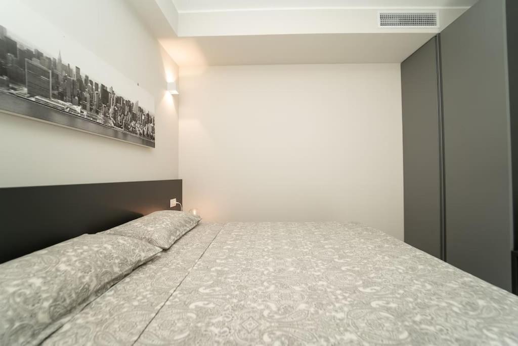 Apt 2 Min From The Cathedral With Private Parking Como Exterior photo